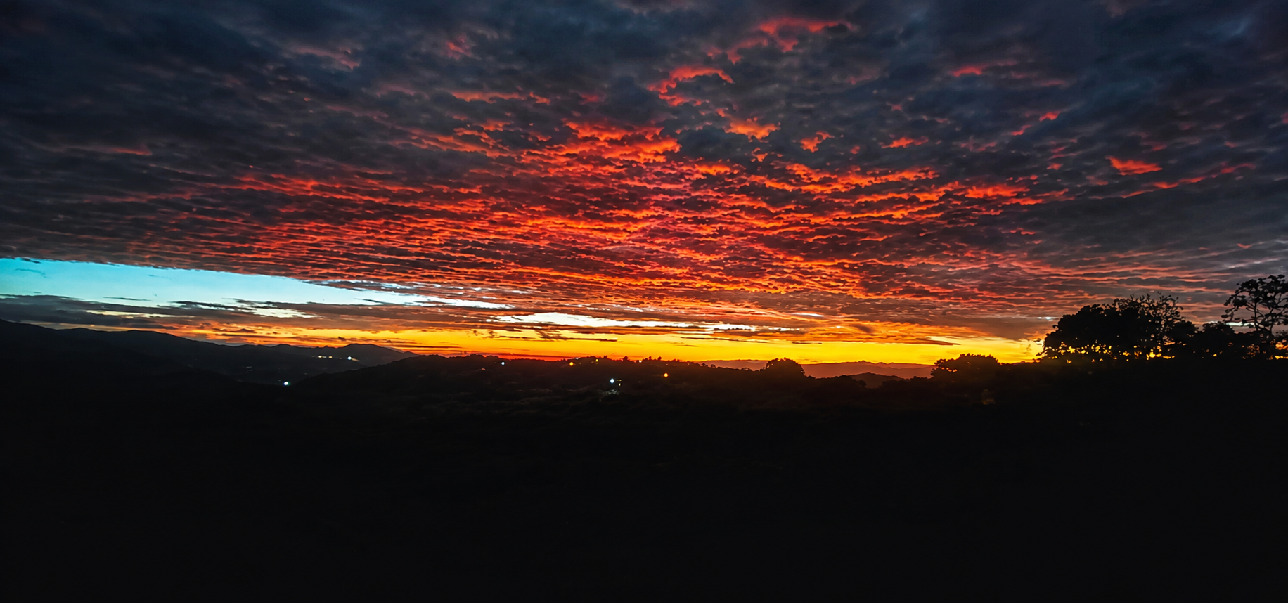 Vista panorámica de las montañas cafeteras del Tolima, Colombia